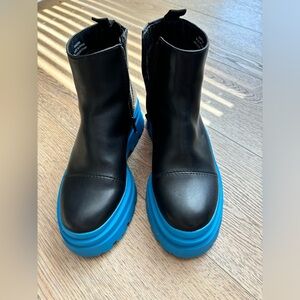 Bundle boots